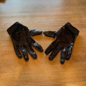 Under Armour youth football gloves